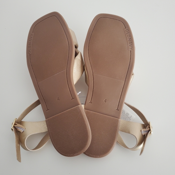 🆕️Kids Gold Sandals Size 4 - Picture 4 of 5